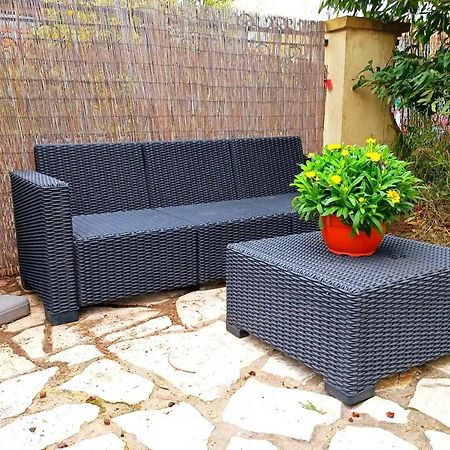 Studio Au Calme Tout Confort Proche Des Plages - Jardin Wifi Parking Fréjus 外观 照片