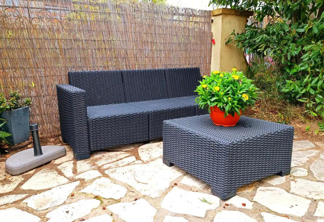 Studio Au Calme Tout Confort Proche Des Plages - Jardin Wifi Parking Fréjus 外观 照片